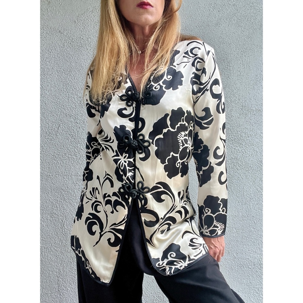 Vintage 80s Natori I Magnin Asian Style Black White Floral Satin Lounge Top S